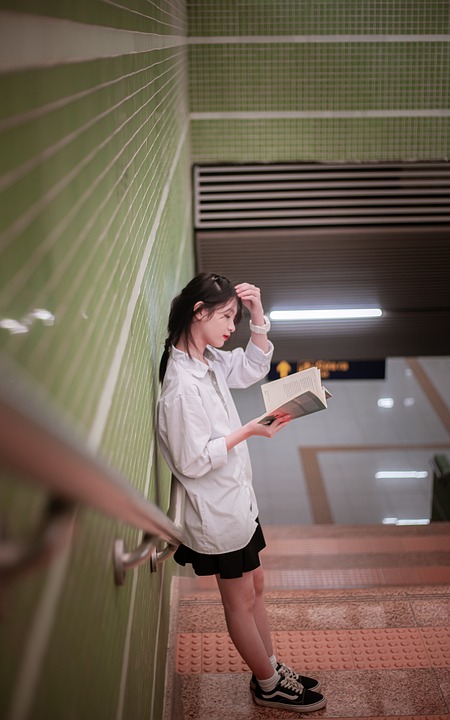 Essential Job Search Tips for International Students in the UK: Your Comprehensive Guide to Securing Employment