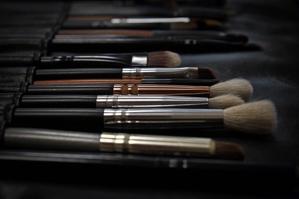 Essential Skills and Responsibilities for Graphic Artists: A Shortage Occupation with Visa Sponsorship Opportunities