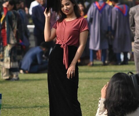 Essential Tips for Securing Graduate Jobs in the UK: A Step-by-Step Guide to Launch Your Career