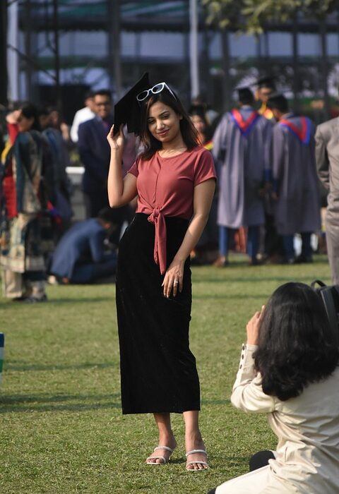 Essential Tips for Securing Graduate Jobs in the UK: A Step-by-Step Guide to Launch Your Career