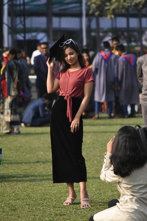 Essential Tips for Securing Graduate Jobs in the UK: A Step-by-Step Guide to Launch Your Career